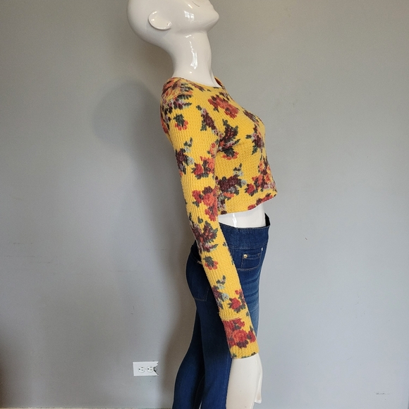 Out From Under for Urban Outfitters Cropped Floral Waffle Top, GUC, Size S - Picture 2 of 6